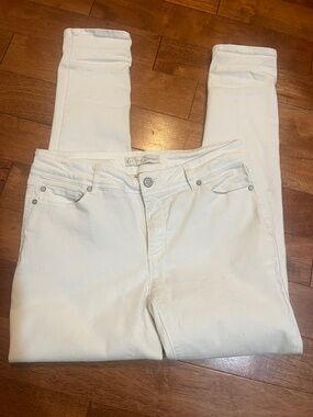 Women's White Skinny Jeans - Stretch Slim Fit